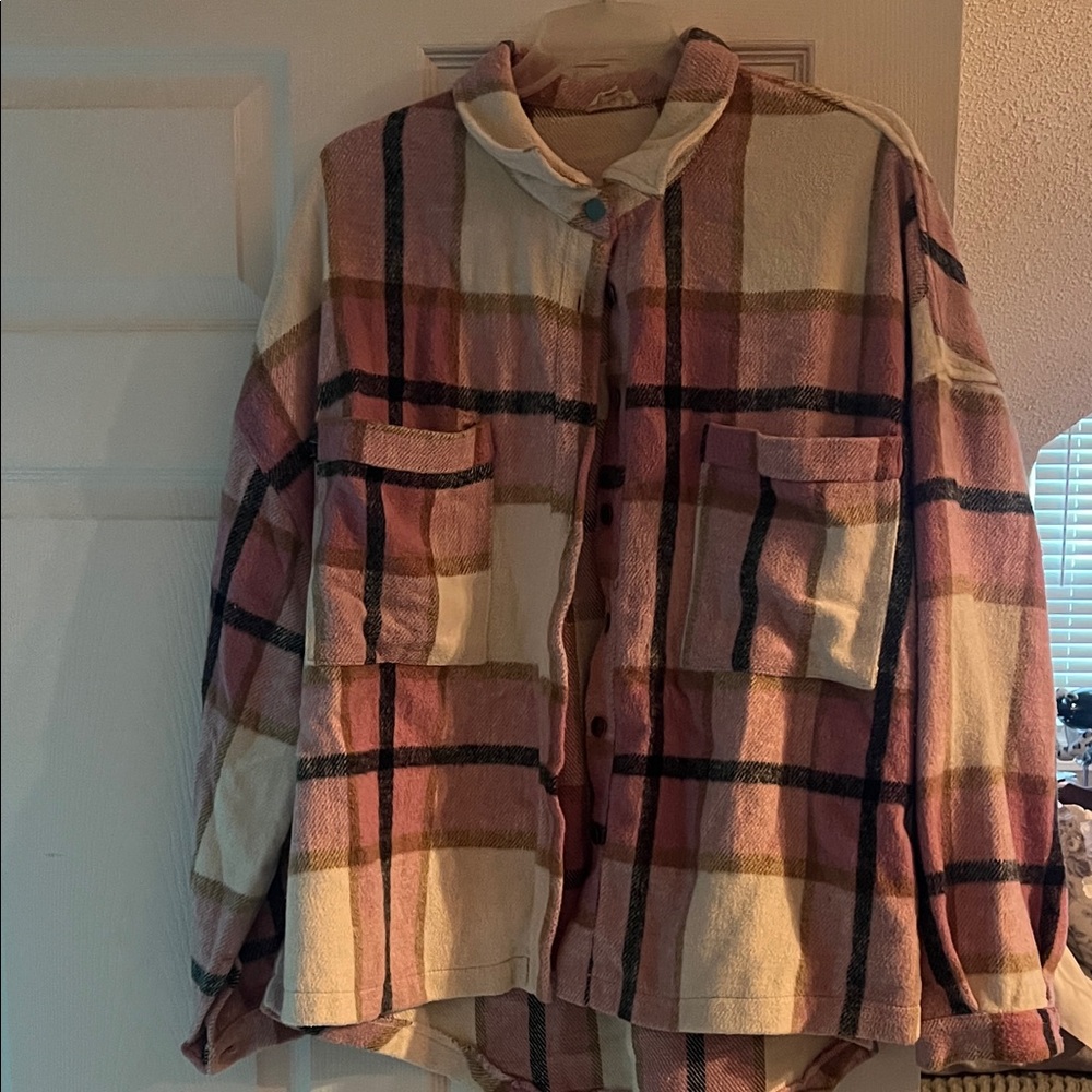 POL Plaid Flannel Shirt Jacket in Cream and Pink
